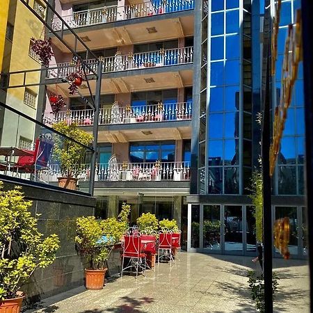 Hotel Elysee Тирана Екстериор снимка
