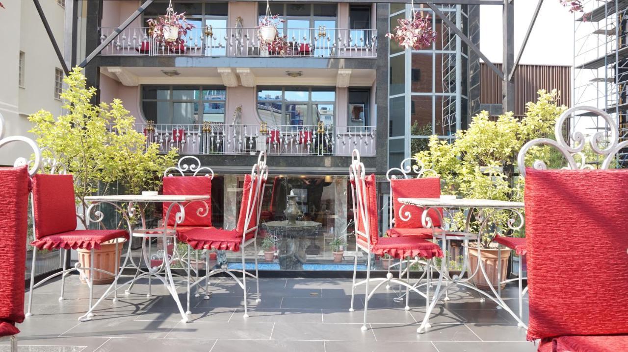 Hotel Elysee Тирана Екстериор снимка