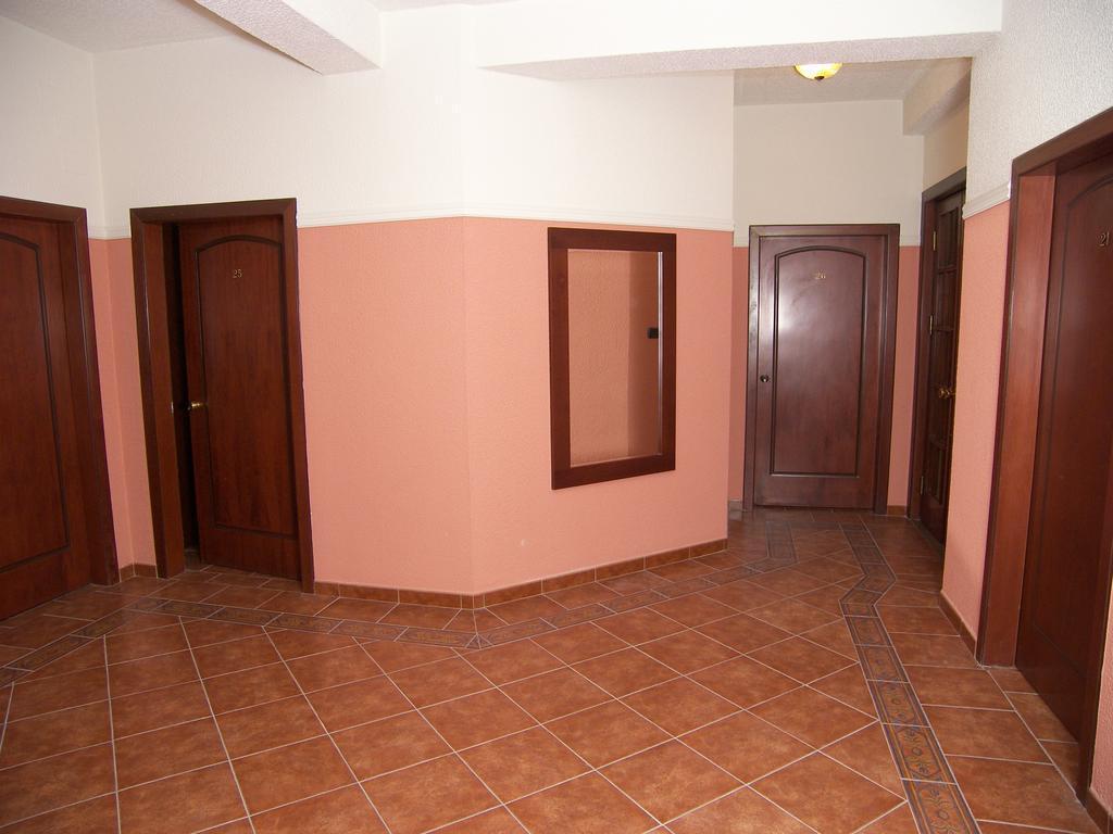 Hotel Elysee Тирана Екстериор снимка