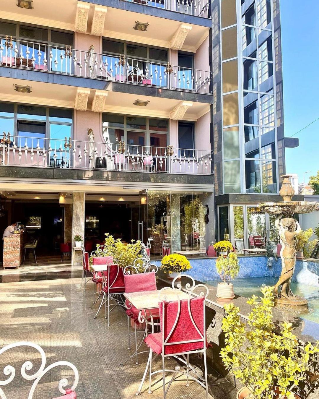 Hotel Elysee Тирана Екстериор снимка