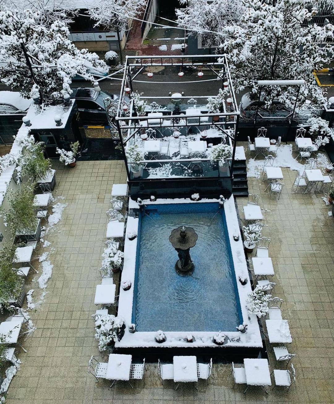 Hotel Elysee Тирана Екстериор снимка